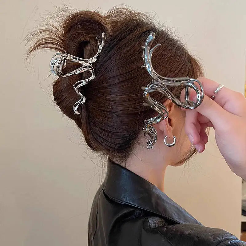 Unique Metal Irregular Shark Hair Claw Trendy Punk Black Silver Color Hair Crab Clip Clamp Women Hairpin Korean Hair Accessories