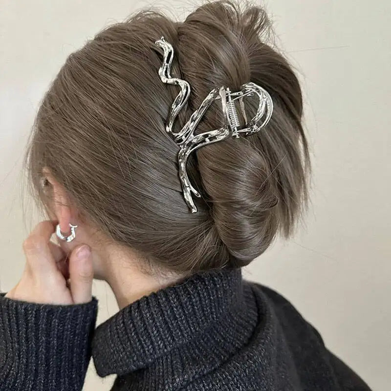 Unique Metal Irregular Shark Hair Claw Trendy Punk Black Silver Color Hair Crab Clip Clamp Women Hairpin Korean Hair Accessories